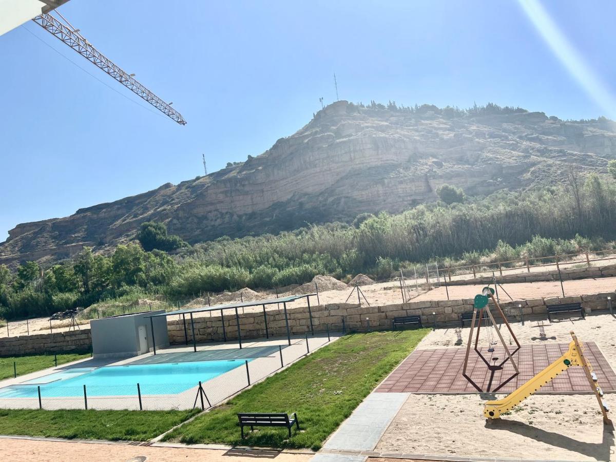 Precioso Piso Monzon Terraza, Parking,Piscina,Zona De Juegos Monzón Eksteriør bilde